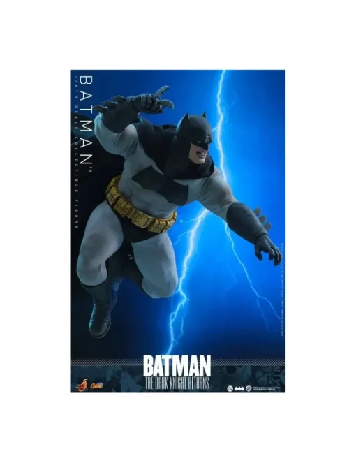 Hot Toys DC Comics Masterpiece Batman The Dark Knight Returns 1/6 Scale Collectible Figure