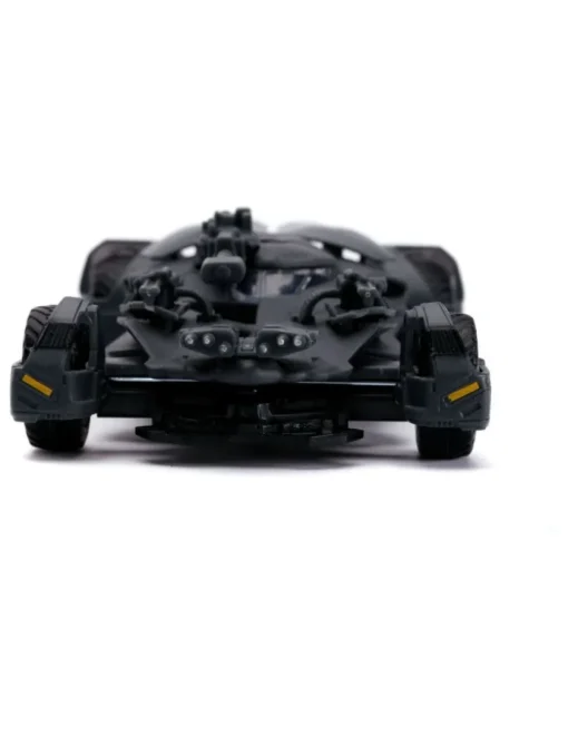 Jada Toys Diecast Model 1/32 Scale Justice League Batmobile with Figure
