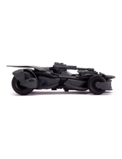 Jada Toys Diecast Model 1/32 Scale Justice League Batmobile with Figure