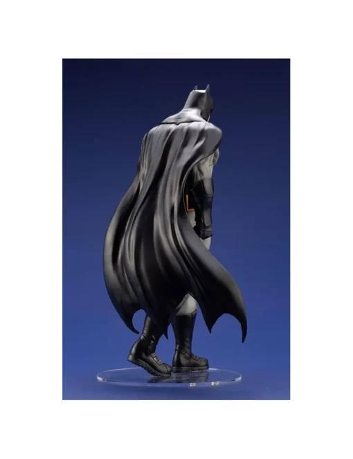 Kotobukiya ARTFX DC Universe Batman Last Knight on Earth