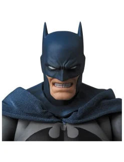 Medicom Toy MAFEX Batman Hush Batman